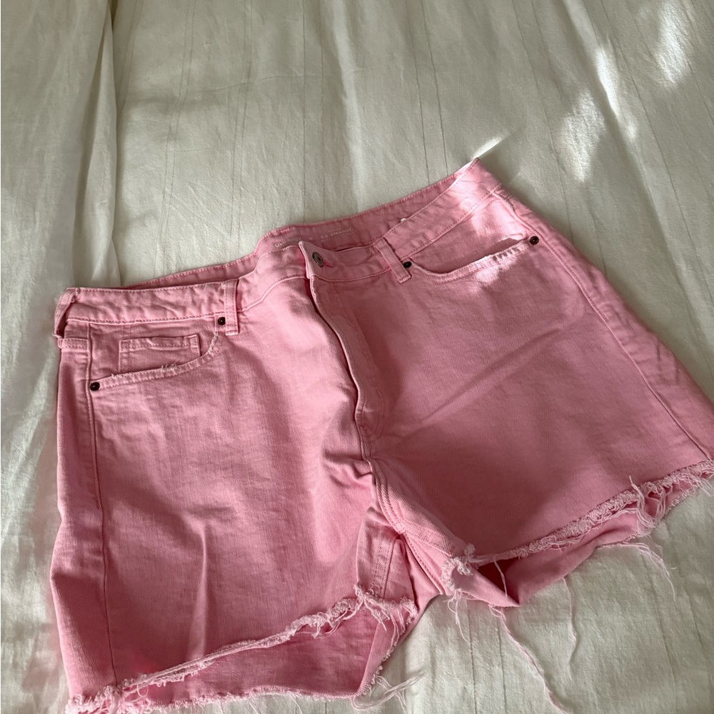 Old Navy Women's Pink Cutoff Shorts - Picture 2 of 2